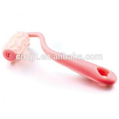 Cheap Plastic Mini Facial Roller Massager Face Massager